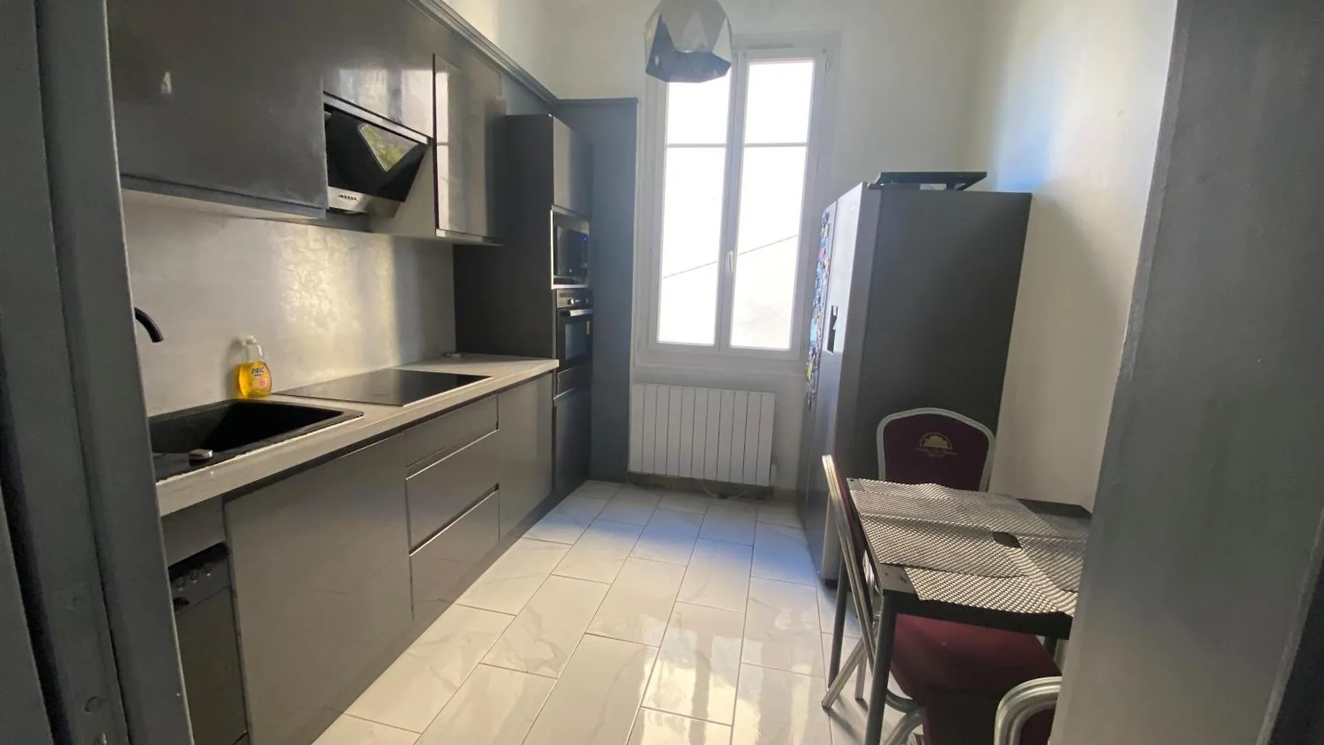 Charming House Near Center Niza 0*,